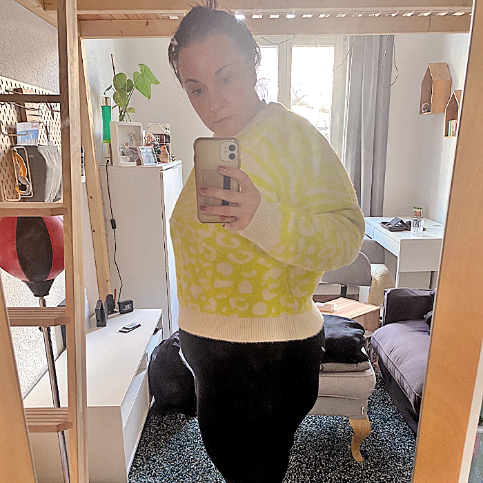 Nadin im Zimmer