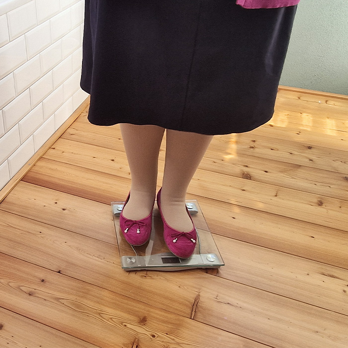 Bloggerin Alexandra auf der Waage