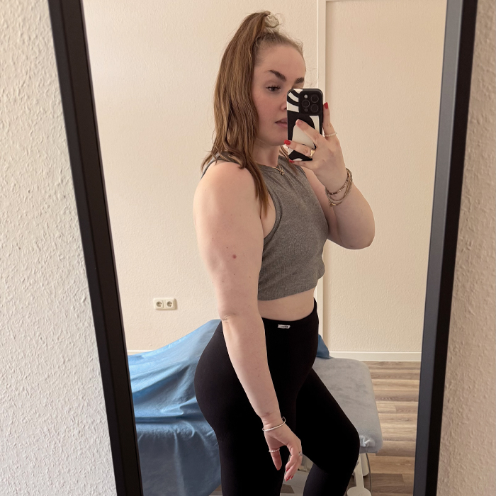 Botschafterin Jenny und ihr Spiegelbild